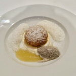 銀座 ハプスブルク・ファイルヒェン - もちもち♪ 林檎とケシの実のクヌーデル バニラソース