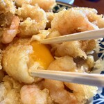 そば・天丼 ひろ田.奥カフェ - これにタレと御飯がからむと…