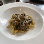 701 - 牛肉とキノコのスペッツァティーノ タリアテッレ　+白トリュフ
