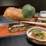 薪炭まだら - 京赤地鶏のズリとかきの木茸のいなり寿司