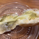 パラオア - このクリームのゆるさ加減が絶妙！！うまーい