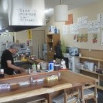 笑庵 -  入り口付近よりパチリ（マスター了承済み）