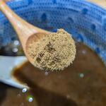 古武士 - 古武士特製節粉を１さじ加えると、魚介の風味が格段にアップします。是非お試しあれ！