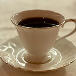 資生堂パーラー - コーヒーカップは大倉陶園のもの