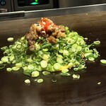 お好み焼き いしり - 牛すじねぎ焼き