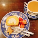 森のらくだ - ケーキとミルクティー