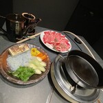 本格肉料理 丸小 - 