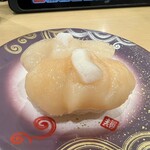 回転寿し トリトン - 北海道産ほたて(解凍) 341円