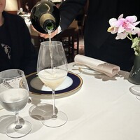 アピシウス - シャンパンで乾杯