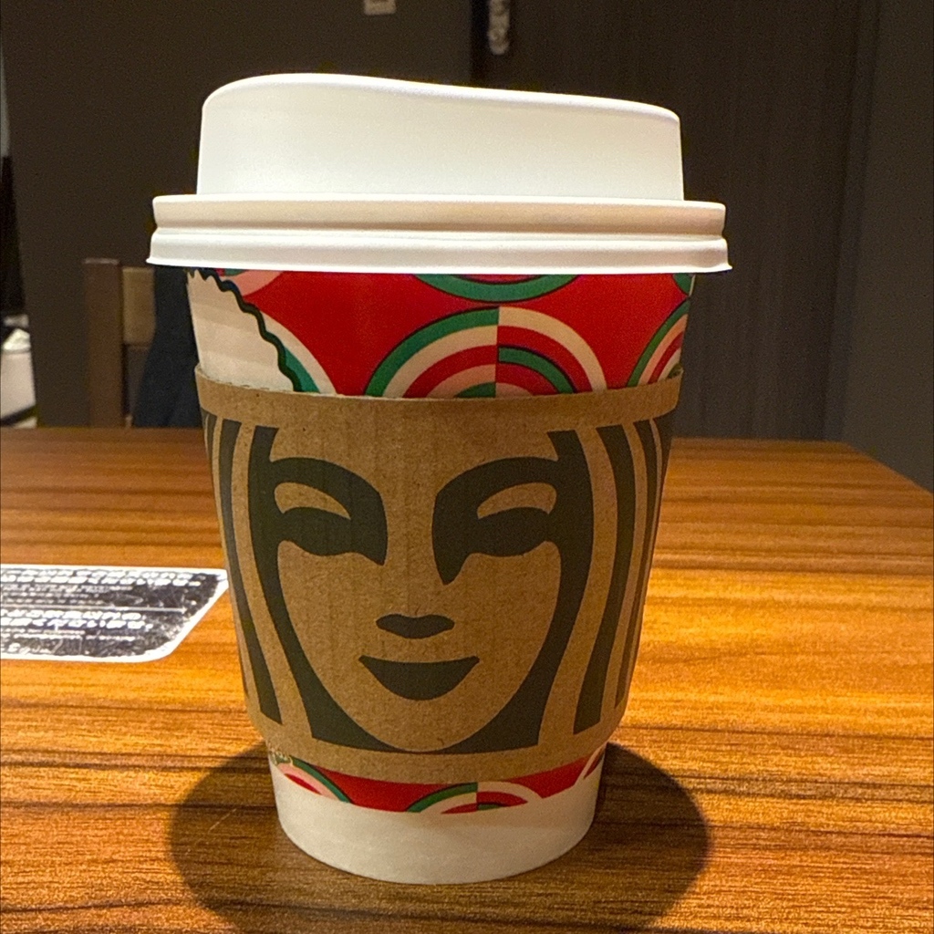 写真 : スターバックスコーヒー 阪神梅田本店 9階店 （STARBUCKS