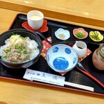 鮨処魚徳 - 鯵のたたき丼