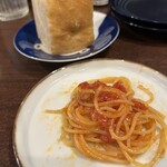 バルハチゴー - 二人で行くとパスタやピッツァをシェアできるので嬉しい