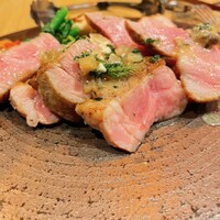 MAKIBI - 豚肩ロースの薪焼き