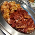 南大門 - ホルモンとツラミ