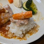 キッチン ブルー グローブ - 最後は人参を添えて