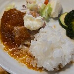 キッチン ブルー グローブ - ふた口目はポテサラを乗せて