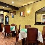 グリル グランド - 心温まる店内空間