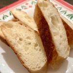 ベーカリー プポル - パン切り包丁じゃないのにこの切り口