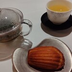 VANKA - お茶と焼き菓子（マドレーヌ）