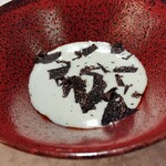 VANKA - 一晩煮込んだ柔らかい和牛ほほ肉と百合根の泡