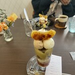 ファヴォリ - 林檎と紅茶のパフェ