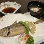 かすり - あじの唐揚,あらの味噌汁