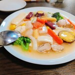 マダム紅蘭 - 上品な八宝菜。これしか写真に納められてない衝撃…‍