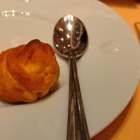 リストランテ ル・ミディ ひらまつ - チーズを練り込んたシュー