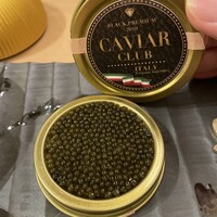 鮨まつもと - キャビア鮨、自分でシャリにキャビアを乗せて頂きます。