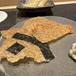 あま木 - 酢飯煎餅2種海苔&桜海老　クリームチーズ、落花生入　この酢飯煎餅、楽しみにしていた一品です☆