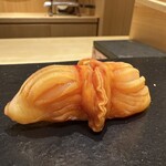 あま木 - 赤貝　瓜の香り、コリコリの歯応えです。