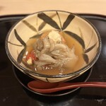 山玄茶 - 炊き合わせは身体があたたまる生姜餡に包まれた飛竜頭。そして近江名物・赤こんにゃく。舞茸。どれもほっとする美味しさです。あ〜、日本人で良かった❤️
