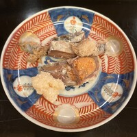 山玄茶 - あっさりとした酸味が上品な二年もの。今や世界に誇る発酵食品です。滋賀県の郷土料理であります「鮒寿司」。