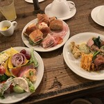 MORETHAN TAPAS LOUNGE - 