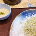 かつ時 - 小鉢のとろろ