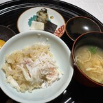 石葉 - 御飯）蟹ご飯　赤出汁　香の物