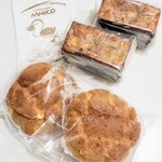 マルコ - 料理写真:シュークリーム 176円・プラリネ 308円