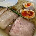 宍道湖しじみ中華蕎麦 琥珀 - 