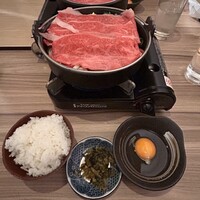 黄金出汁しゃぶと江戸前寿司 肉のあさつ 梅田お初天神店 - 黒毛和牛すき焼き定食 80g