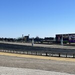 鳥千 - 冬枯れの東京競馬場。