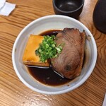 おぐろのまぐろ - まぐろテールと豆腐の煮つけ