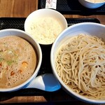 彩華 - 麺、つけ汁具材、ライスも最高にうまい