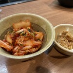 札幌成吉思汗 しろくま  札幌本店 - キムチ&山わさび