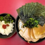 横浜ラーメン 相馬家 - のりチャーシュー並1,250円＋無料ライス