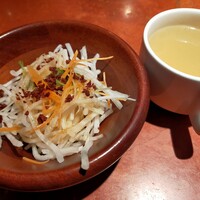 大井町銭場精肉店 - サラダ、スープ