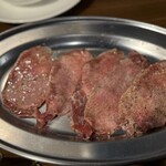 ホルモン えにし - 牛タン(ハーフ)