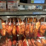 新生公司 大丸神戸店 - 1番右端が買った焼豚