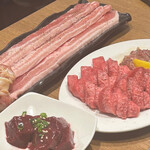 虎ノ門 肉と日本酒 - 