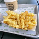 シェイクシャック 新宿サザンテラス - フライ。美味し。