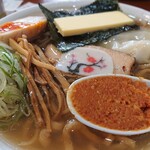 ラーメン金子 - 中華そば(小)辛みそ・バターTP